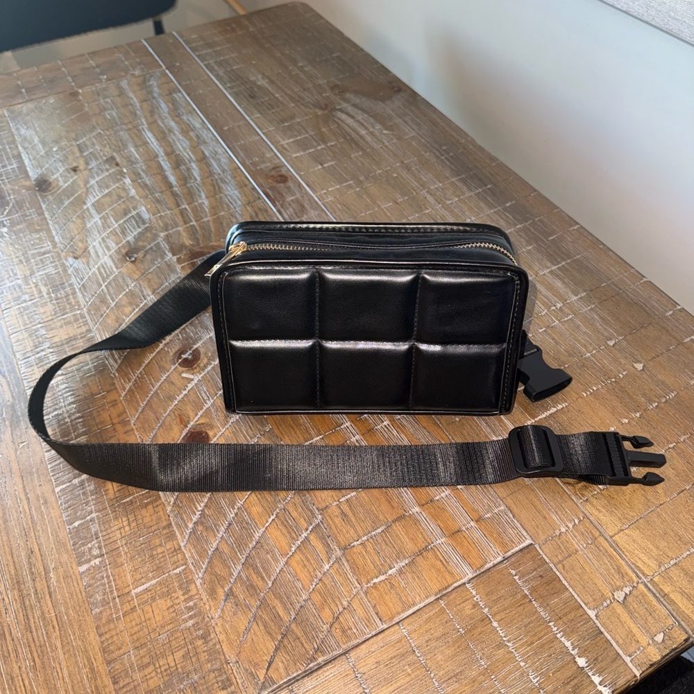 Amanda Uprichard New York belt bag